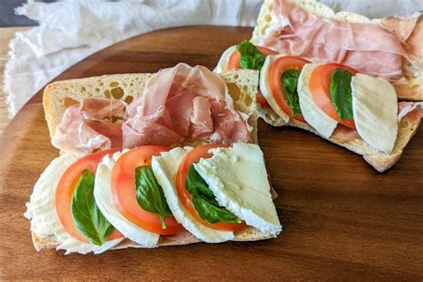 Panini con diversi ingredienti