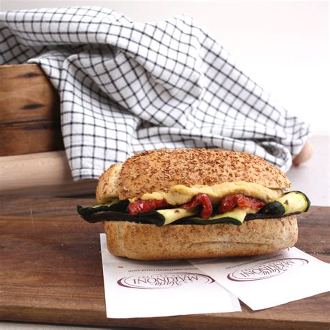 Panino Vegetariano con Zucchine Grigliate