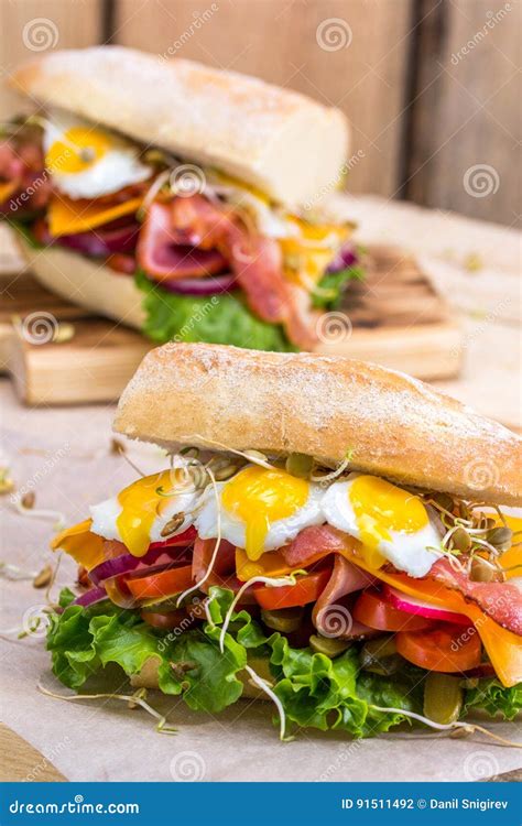 Panino con Bacon e Formaggio