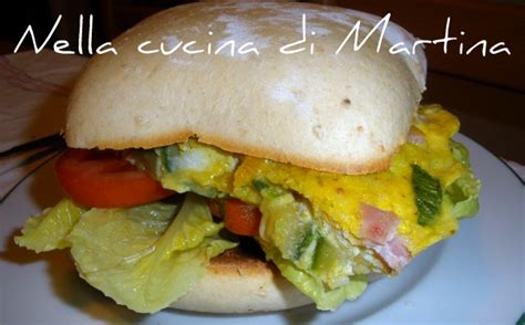 Panino con Frittata e Prosciutto