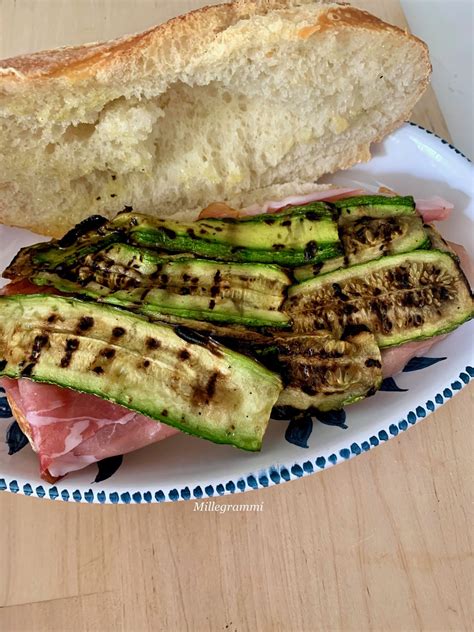 Panino con Zucchine Grigliate