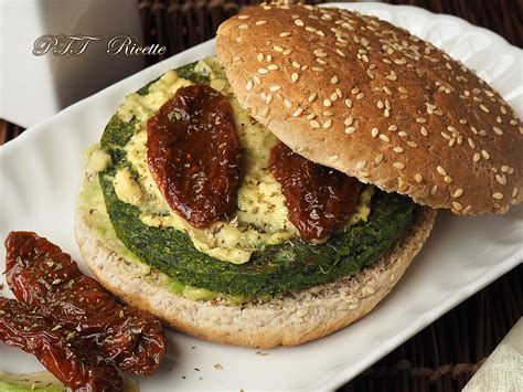 Panino con hamburger vegetariano