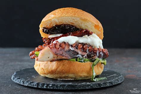 Panino con il polpo di Polignano a Mare