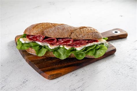 Panino con salami