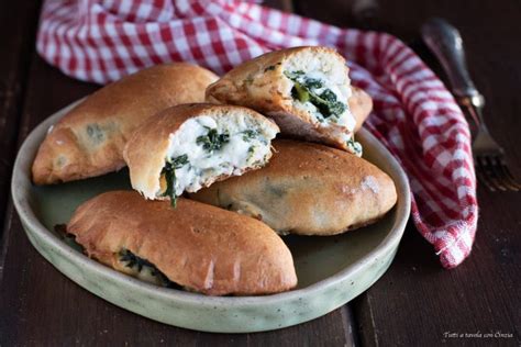 Panzerotti al Forno Senza Lievito
