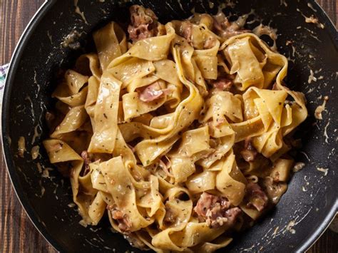 Pappardelle al Prosciutto e Crema di Parmigiano