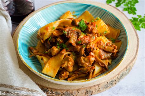 Pappardelle con Funghi e Salsiccia