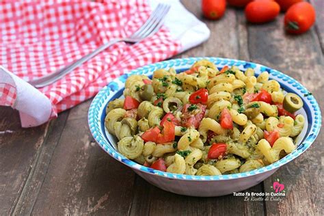 Pasta Pesto Pomodorini Olive