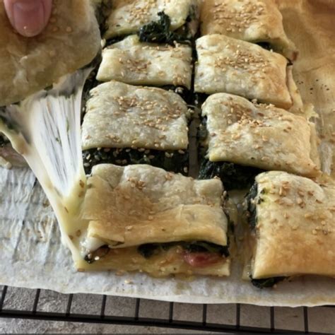 Pasta Sfoglia con Spinaci e Prosciutto