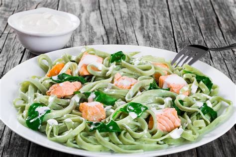 Pasta Spinaci e Salmone