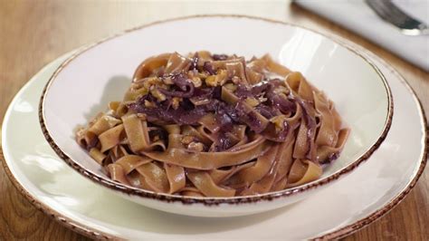 Pasta al Vino Rosso - Variante Romana