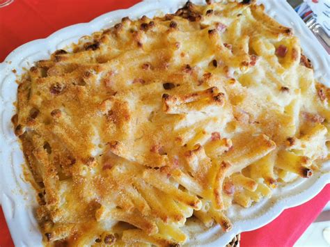 Pasta al forno con besciamella
