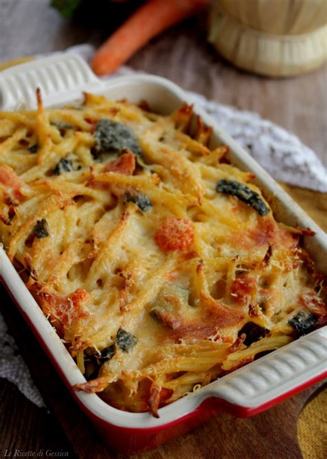 Pasta al forno con verdure e formaggio