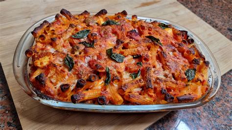 Pasta al forno napoletana