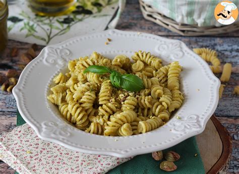 Pasta al pesto di pistacchi