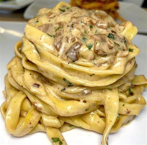 Pasta alla Crema di Funghi Porcini