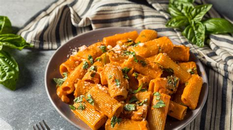 Pasta alla cardinale