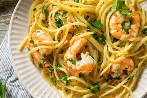 Pasta con Gamberetti e Asparagi