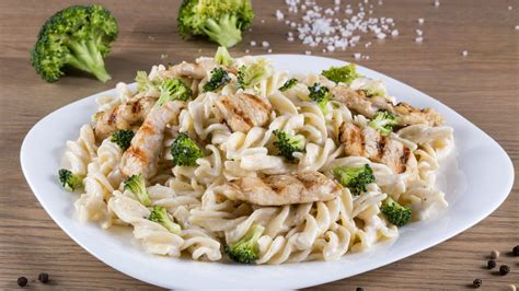 Pasta con Pollo