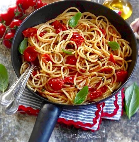 Pasta con Pomodorini Freschi