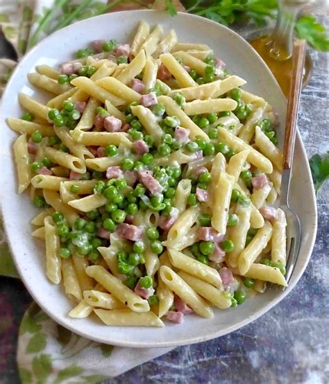 Pasta con Prosciutto e Piselli