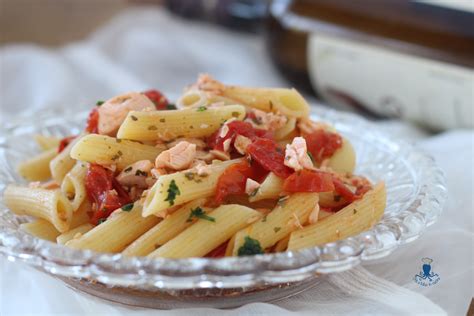 Pasta con Salmone e Pomodorini