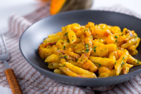 Pasta con Zucca e Guanciale
