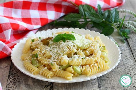 Pasta con Zucchine Fritte e Ricotta Salata