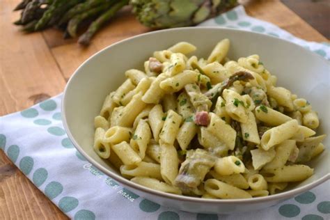 Pasta con asparagi e carciofi
