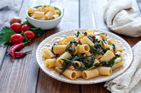 Pasta con bietole e salsiccia