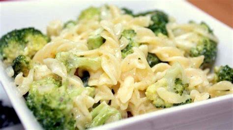 Pasta con broccoli e Philadelphia