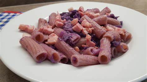 Pasta con cavolo rosso
