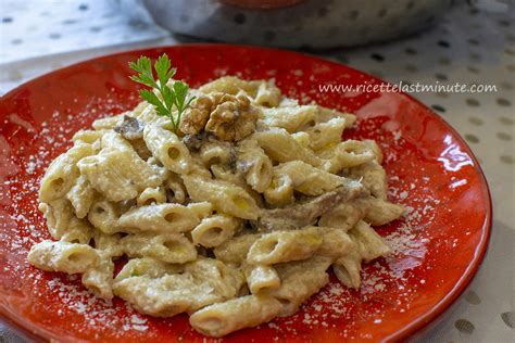 Pasta con crema di noci