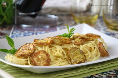Pasta con la zucchina fritta