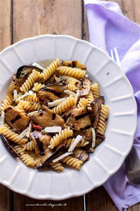 Pasta con melanzane in bianco