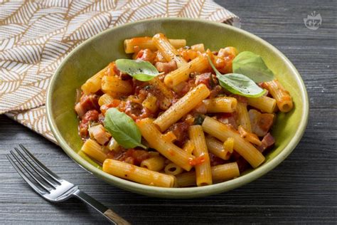 Pasta con pancetta affumicata