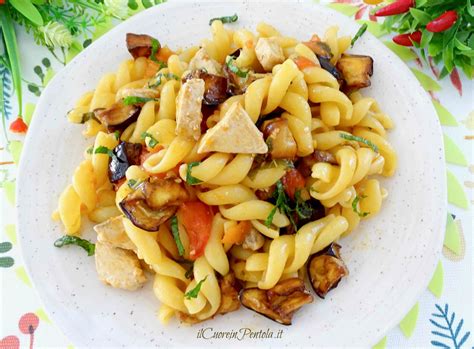 Pasta con pesce spada e melanzane