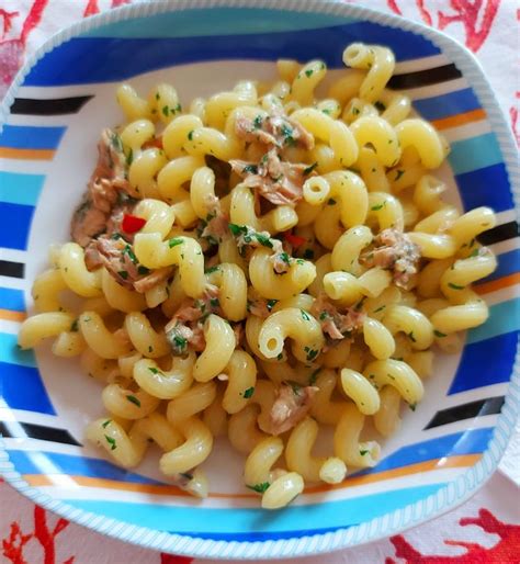 Pasta con sgombro e limone