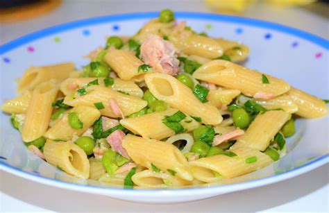 Pasta con tonno e piselli