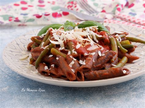 Pasta di Riso Venere con Fagiolini e Cacioricotta