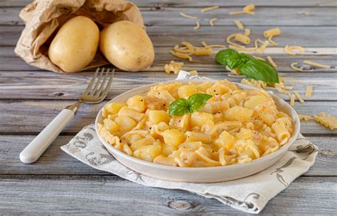 Pasta e Patate con Provola