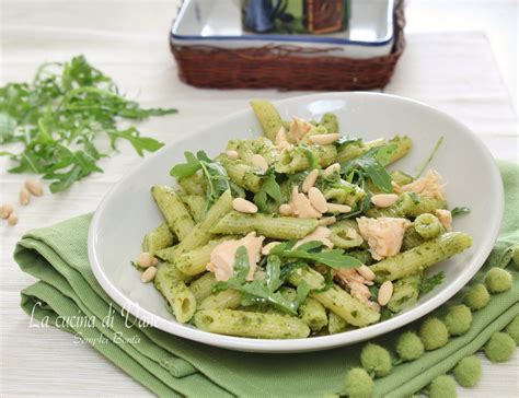 Pasta fredda con pesto di rucola