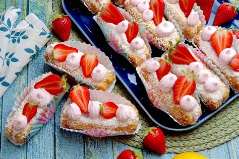 Pasticcini di Savoiardi alle Fragole