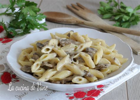 Penne Panna e Funghi