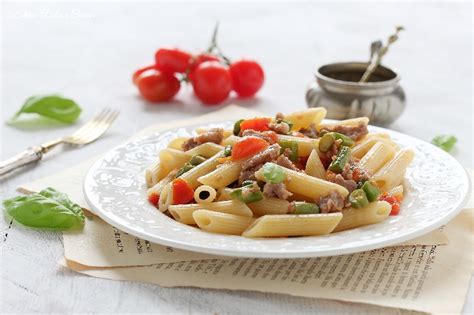Penne con asparagi e salsiccia