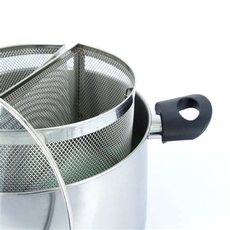 Pentola con cestello integrato