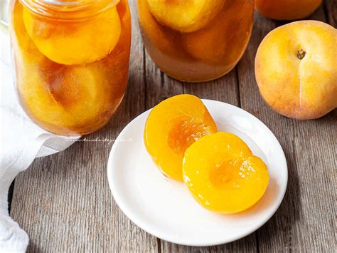 Pesche sciroppate fatte in casa