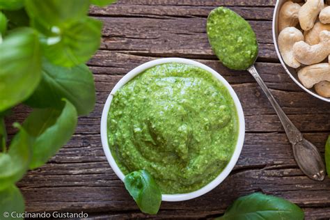 Pesto di basilico e anacardi