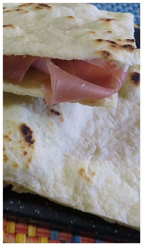 Piadina sfogliata con esubero di lievito madre