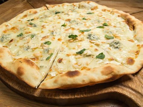 Pizza Bianca Calorie